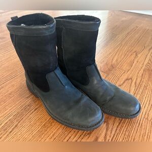Men’s UGG Hartsville boot, black, size 12